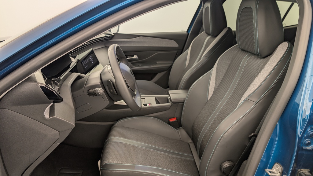 Peugeot 408 Hybrid 145 e-DCS6 Allure