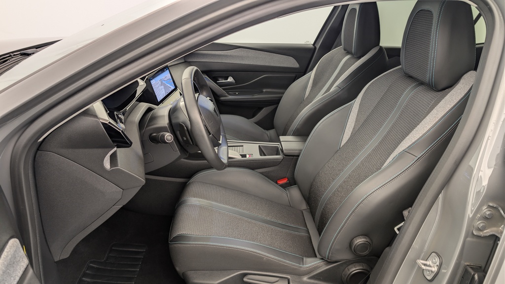 Peugeot 408 Hybrid 145 e-DCS6 Allure
