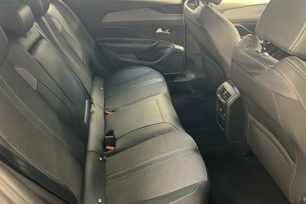 Peugeot 408 Hybrid 145 e-DCS6 Allure