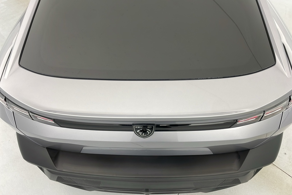 Peugeot 408 Hybrid 136 e-DCS6 Allure