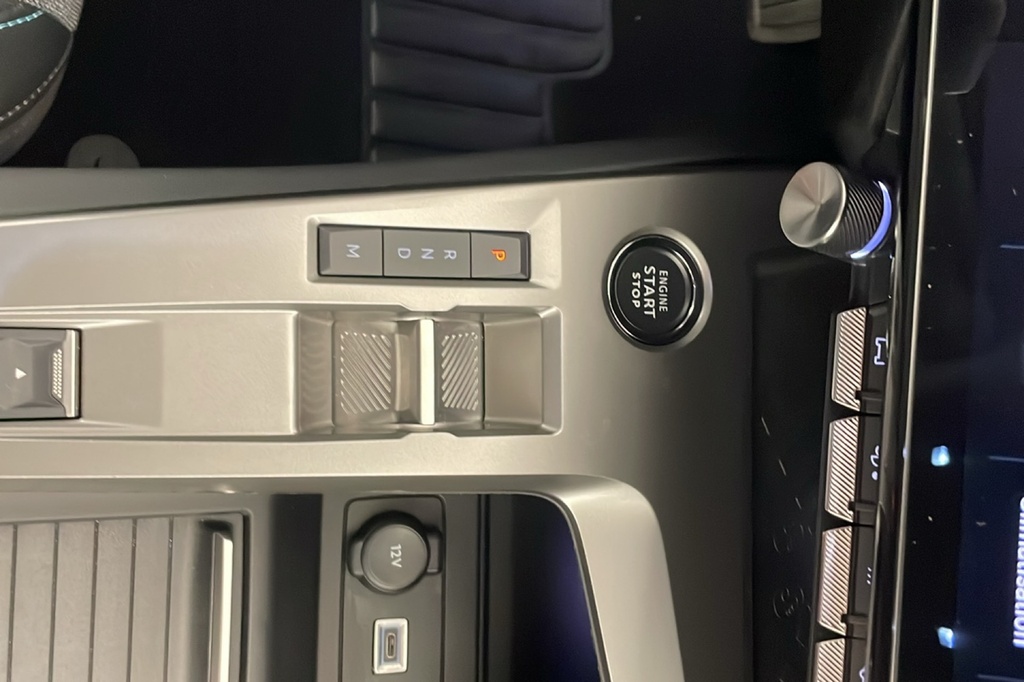 Peugeot 408 Hybrid 136 e-DCS6 Allure