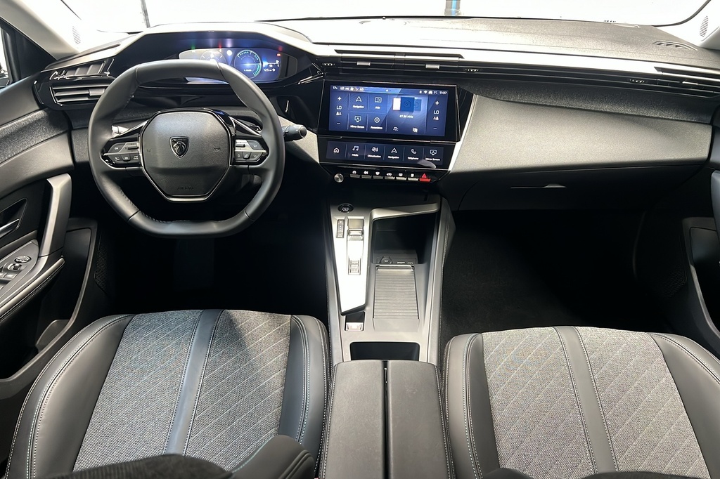 Peugeot 408 Hybrid 136 e-DCS6 Allure
