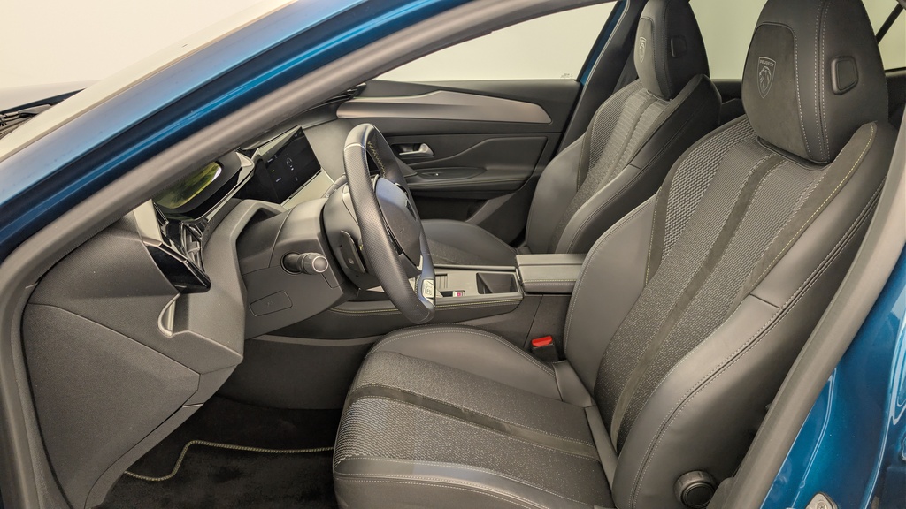 Peugeot 408 Hybrid 145 e-DCS6 GT
