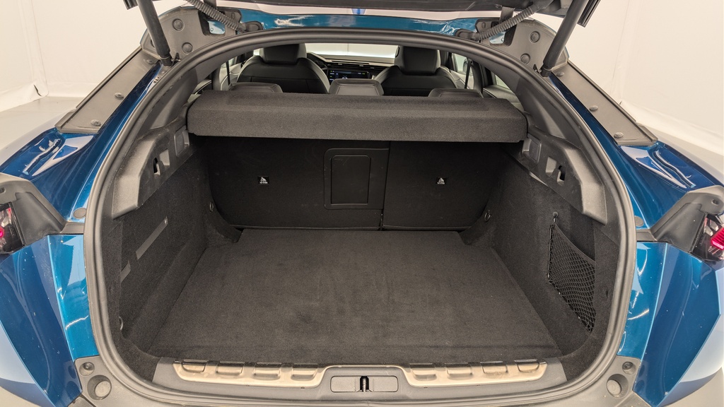 Peugeot 408 Hybrid 145 e-DCS6 GT