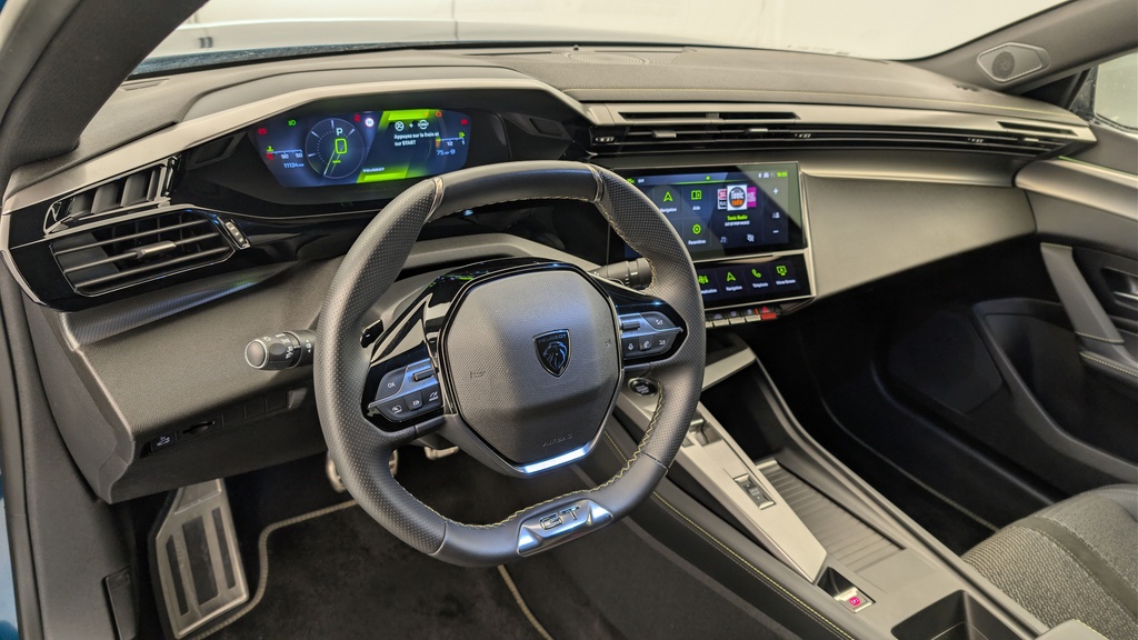 Peugeot 408 Hybrid 145 e-DCS6 GT