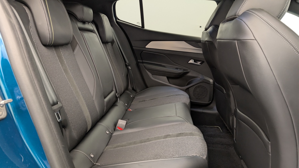 Peugeot 408 Hybrid 145 e-DCS6 GT