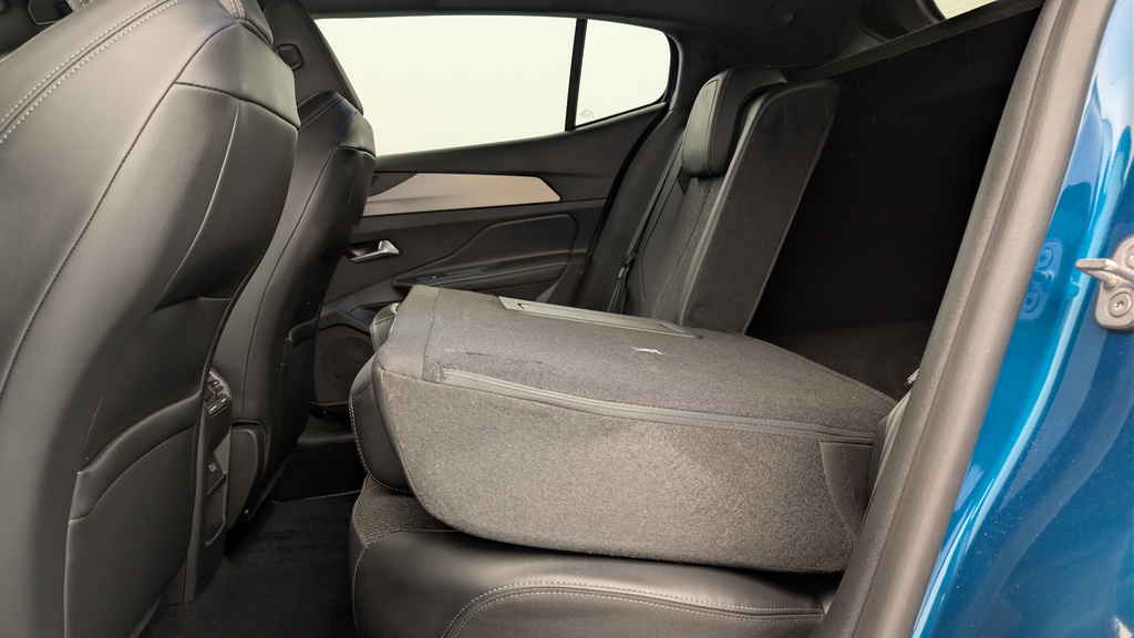 Peugeot 408 Hybrid 145 e-DCS6 GT