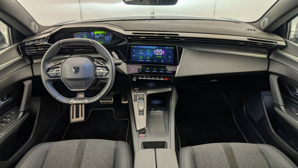 Peugeot 408 Hybrid 145 e-DCS6 GT