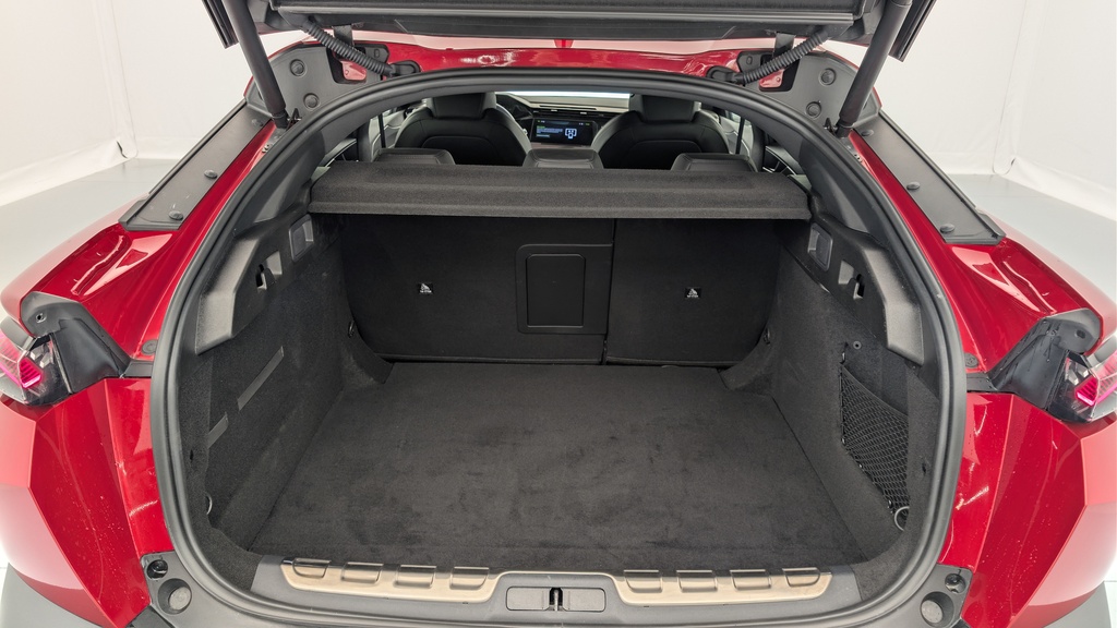 Peugeot 408 Hybrid 145 e-DCS6 GT