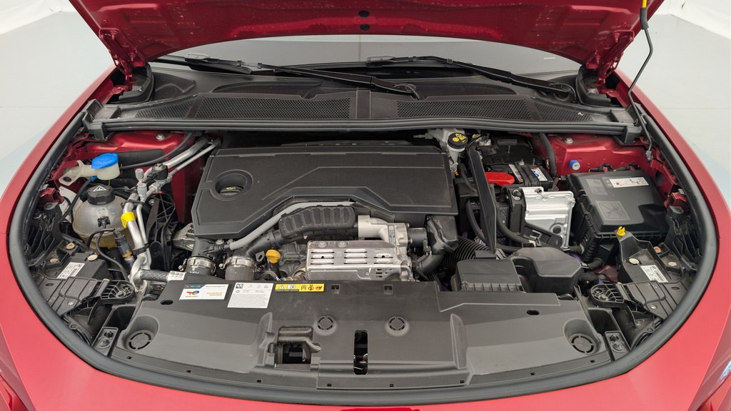 Peugeot 408 Hybrid 145 e-DCS6 GT