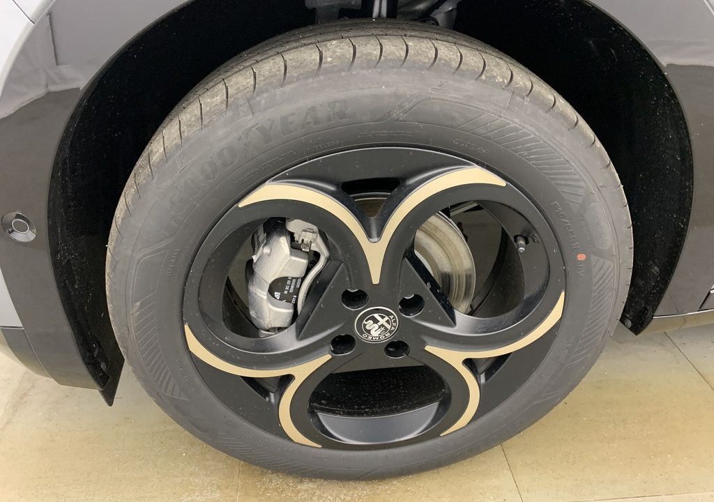 Alfa romeo Junior 1.2 Ibrida 145 ch eDCT6 Intensa