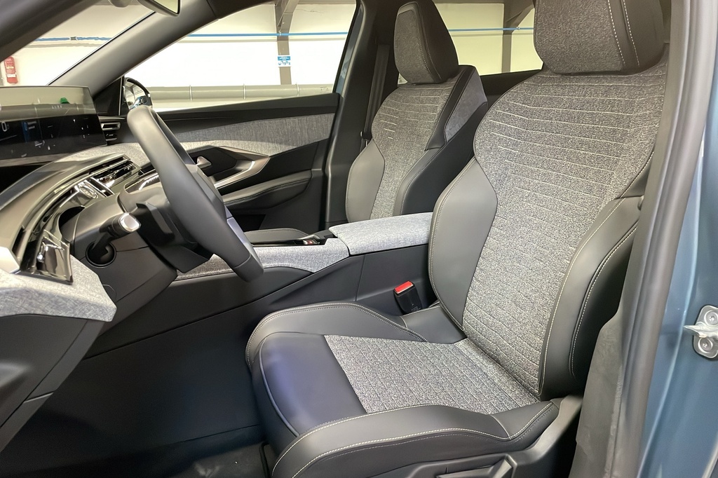 Peugeot 3008 Hybrid 145 e-DCS6 Allure