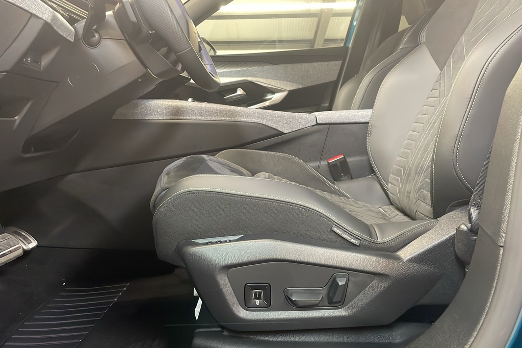 Peugeot 3008 Hybrid 145 e-DCS6 GT