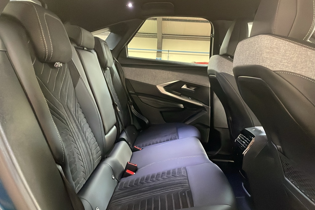 Peugeot 3008 Hybrid 145 e-DCS6 GT