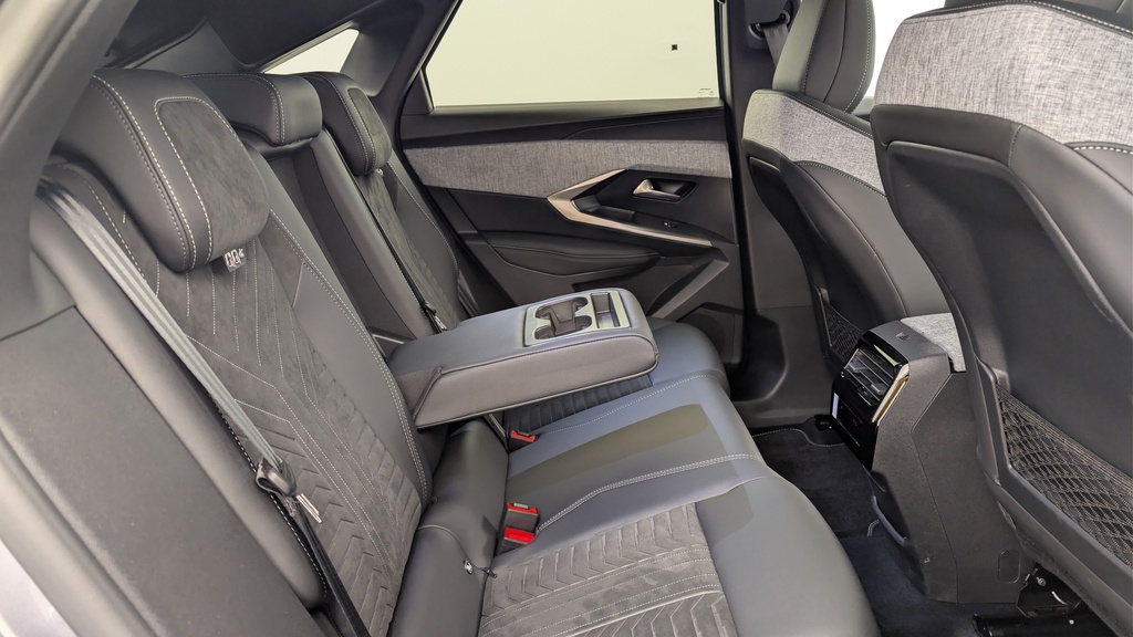 Peugeot 3008 Hybrid 145 e-DCS6 GT