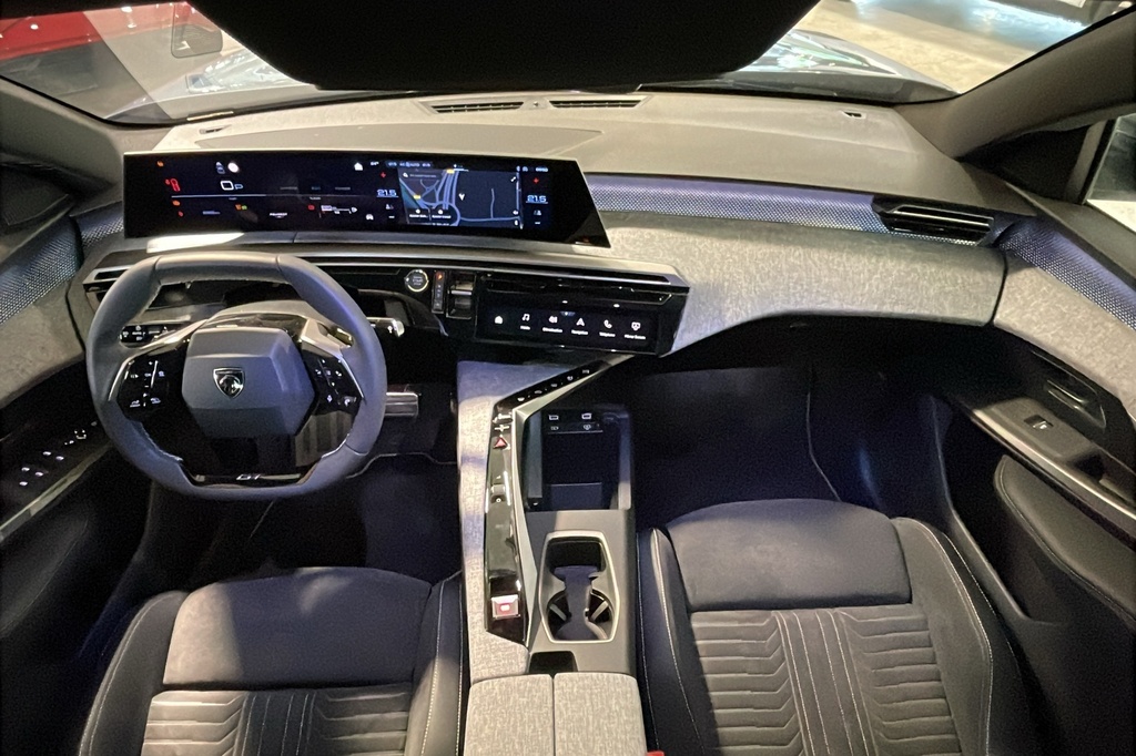 Peugeot 3008 Hybrid 145 e-DCS6 GT