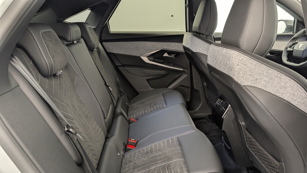 Peugeot 3008 Hybrid 145 e-DCS6 GT