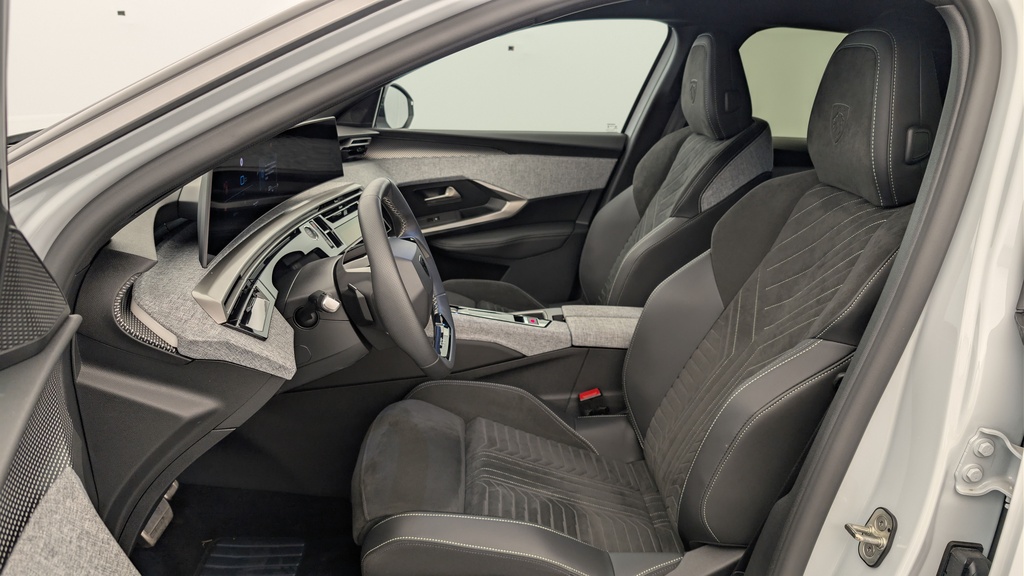 Peugeot 3008 Hybrid 145 e-DCS6 GT