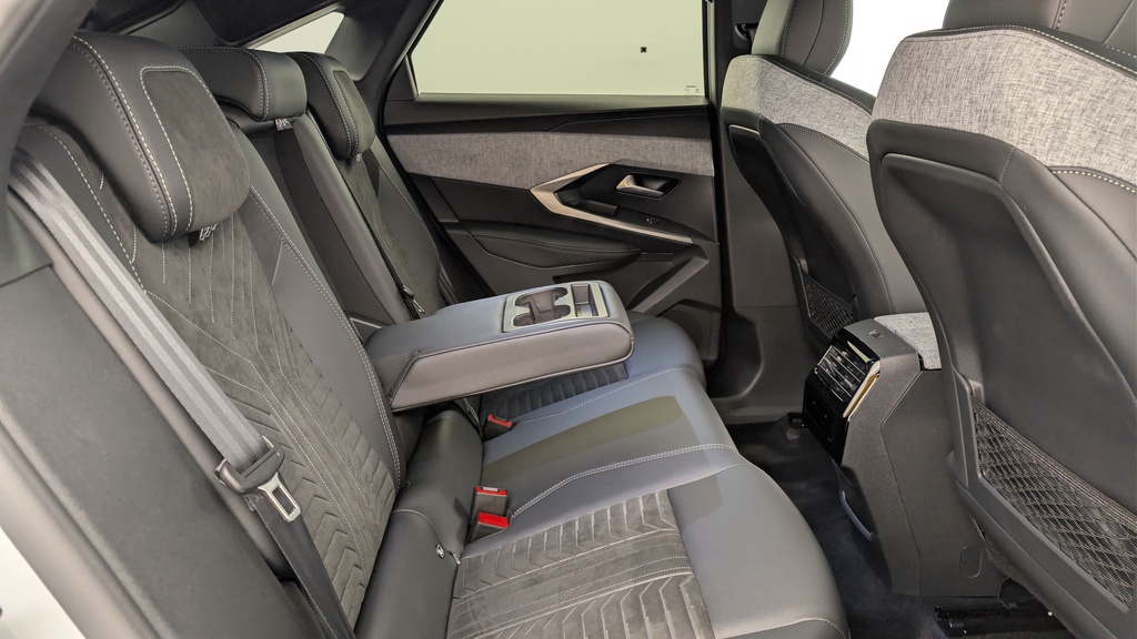 Peugeot 3008 Hybrid 145 e-DCS6 GT