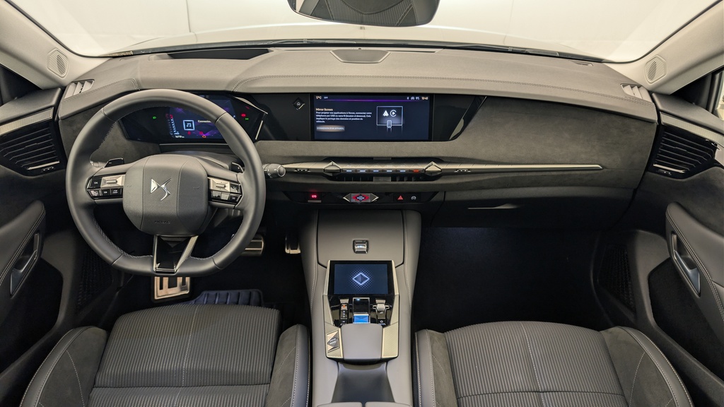 Ds DS4 PureTech 130 EAT8 Etoile – Alcantara
