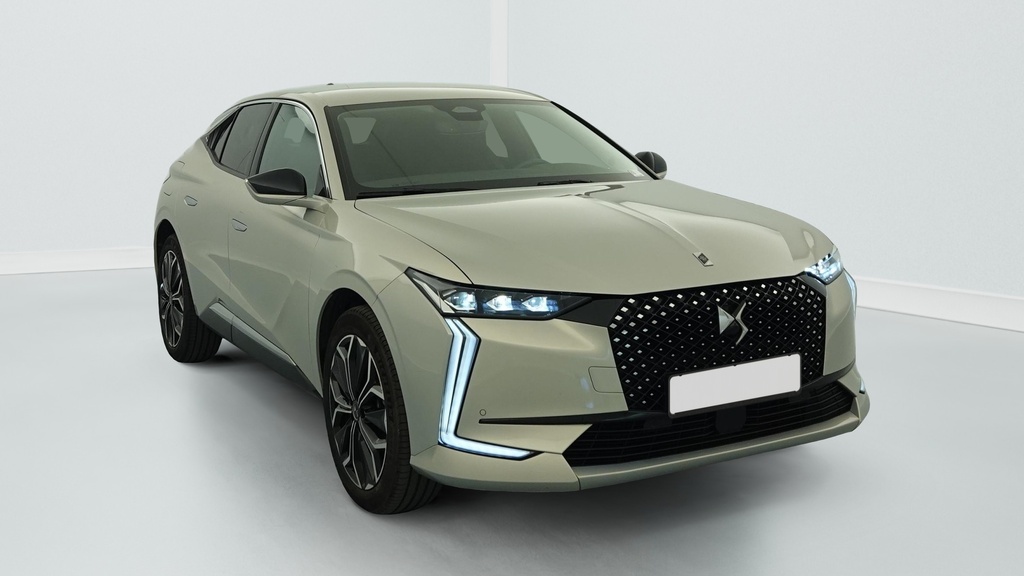 Ds DS4 PureTech 130 EAT8 Etoile – Alcantara