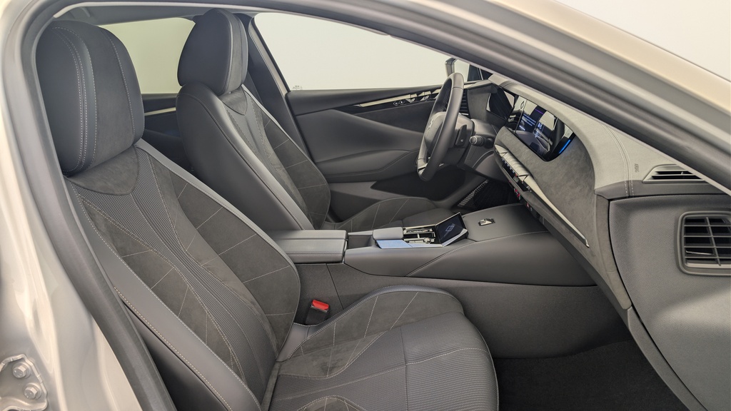 Ds DS4 PureTech 130 EAT8 Etoile – Alcantara