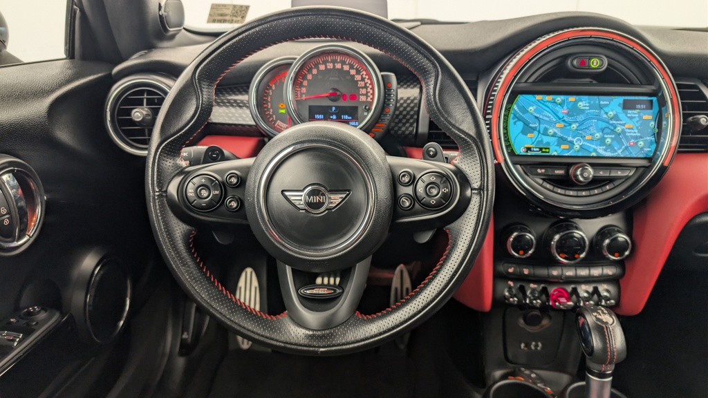 Mini CABRIOLET F57 231 CH JOHN COOPER WORKS BVA6 FINITION JCW EXCLUSIVE DESIGN