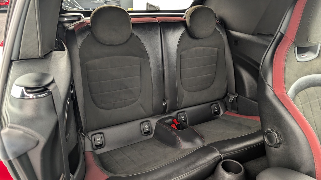 Mini CABRIOLET F57 231 CH JOHN COOPER WORKS BVA6 FINITION JCW EXCLUSIVE DESIGN
