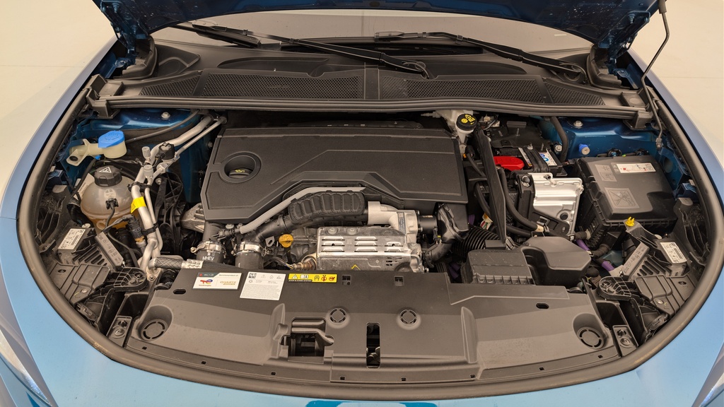 Peugeot 408 Hybrid 136 e-DCS6 Allure
