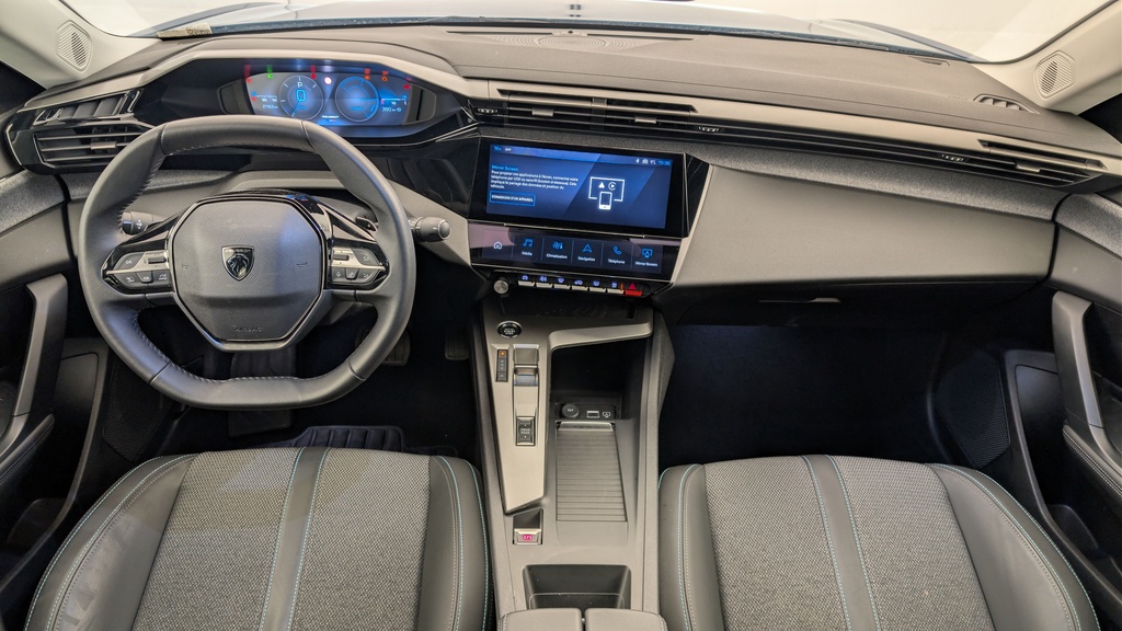Peugeot 408 Hybrid 136 e-DCS6 Allure