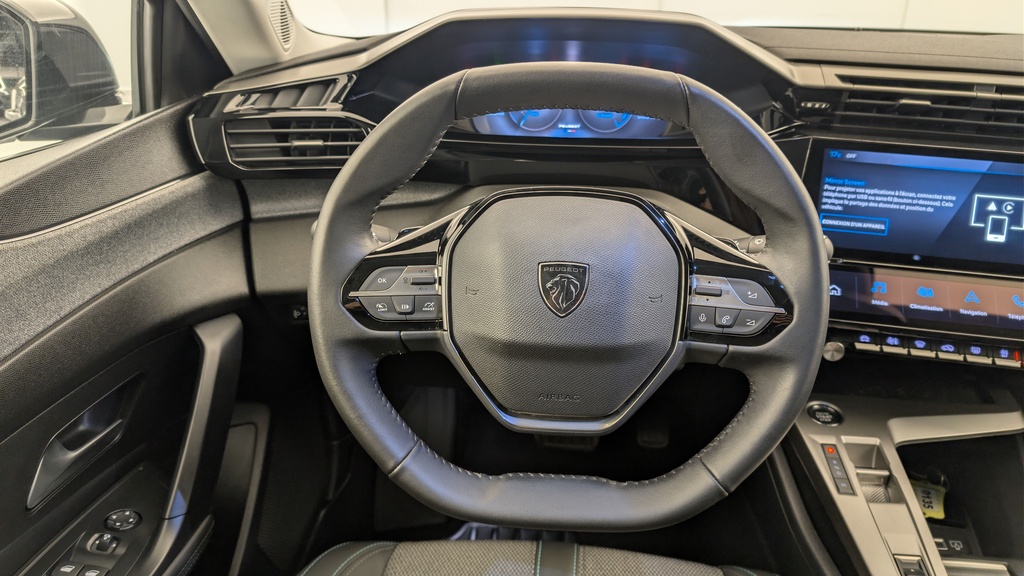 Peugeot 408 Hybrid 136 e-DCS6 Allure