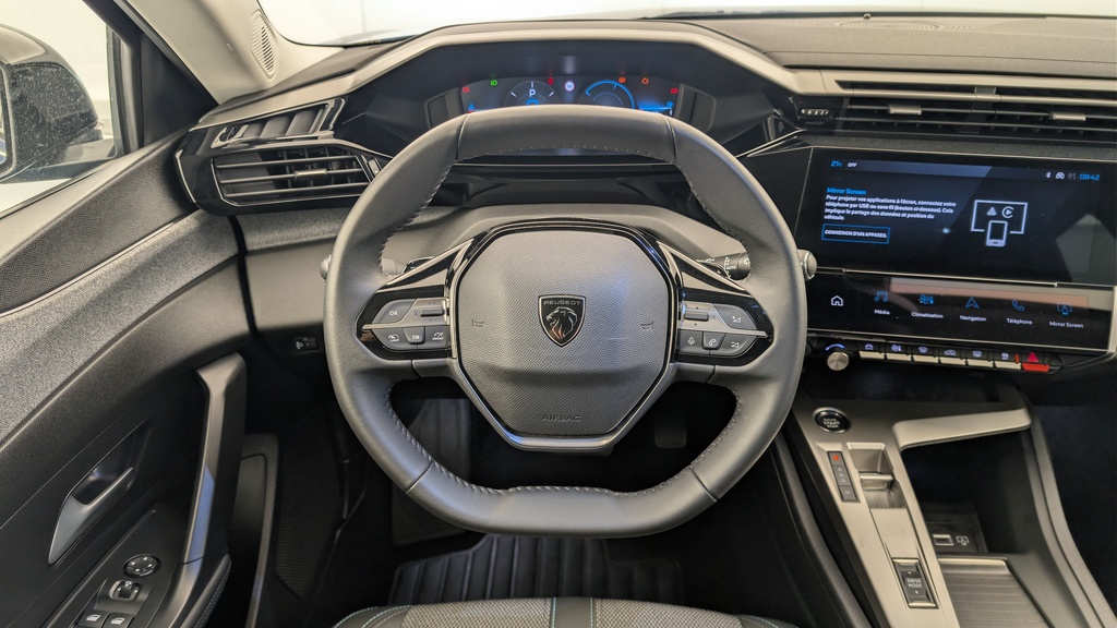 Peugeot 408 Hybrid 136 e-DCS6 Allure