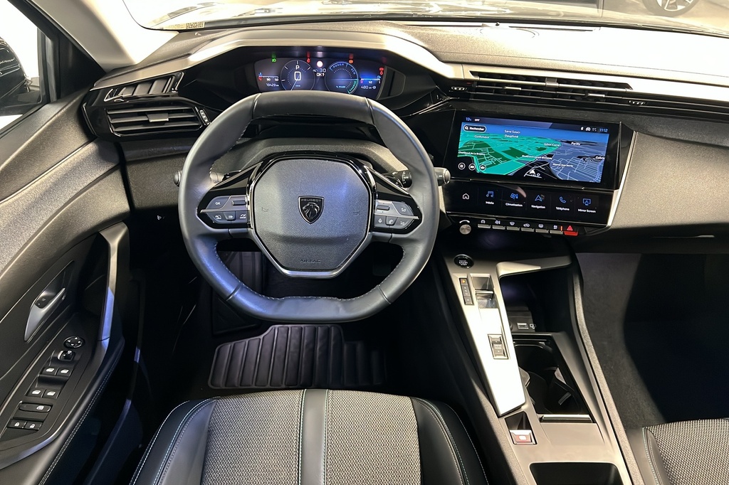 Peugeot 408 Hybrid 136 e-DCS6 Allure