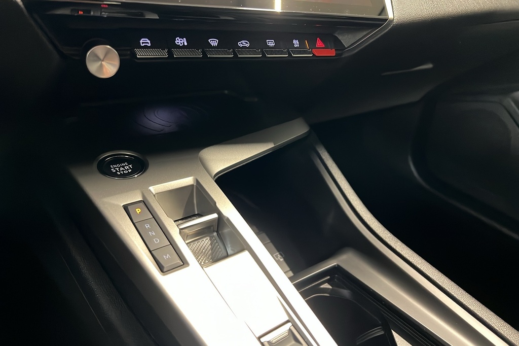 Peugeot 408 Hybrid 136 e-DCS6 Allure