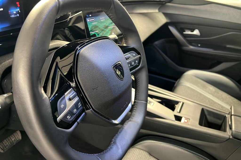 Peugeot 408 Hybrid 136 e-DCS6 Allure