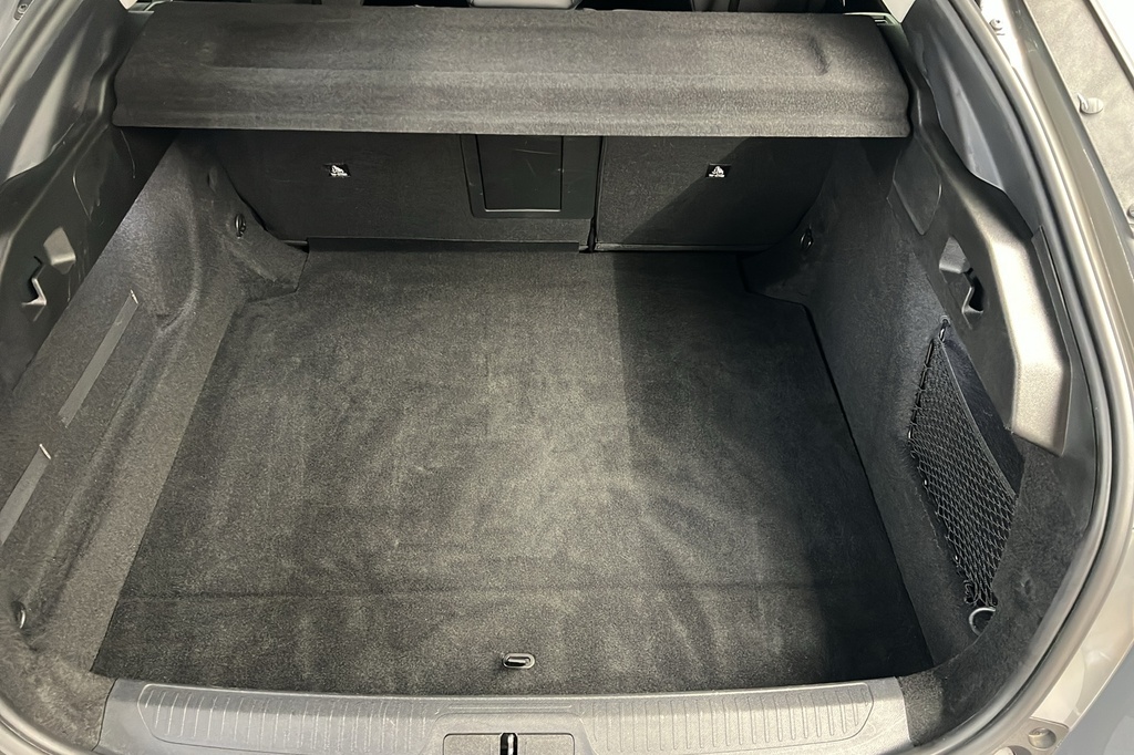 Peugeot 408 Hybrid 136 e-DCS6 Allure