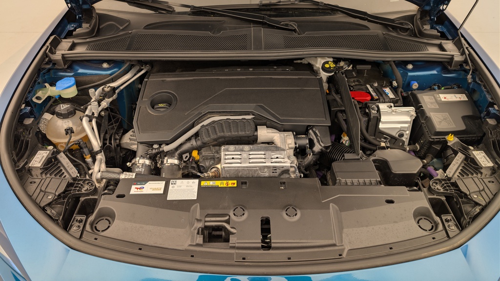Peugeot 408 Hybrid 136 e-DCS6 Allure