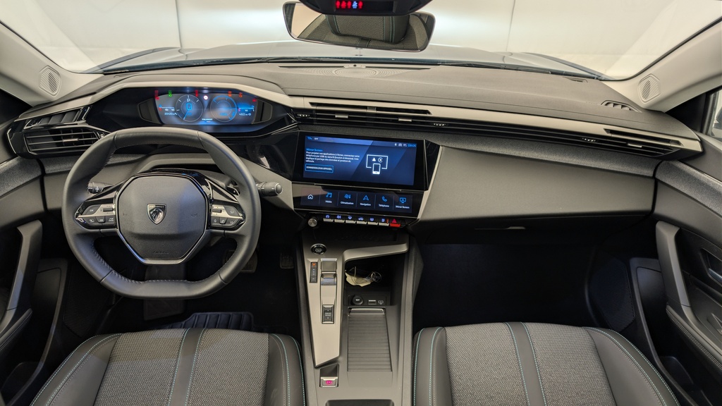 Peugeot 408 Hybrid 136 e-DCS6 Allure