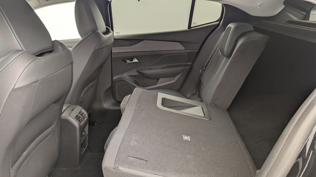 Peugeot 408 Hybrid 136 e-DCS6 Allure