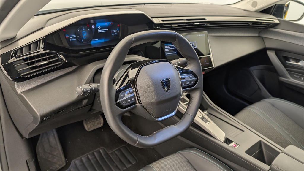 Peugeot 408 Hybrid 136 e-DCS6 Allure