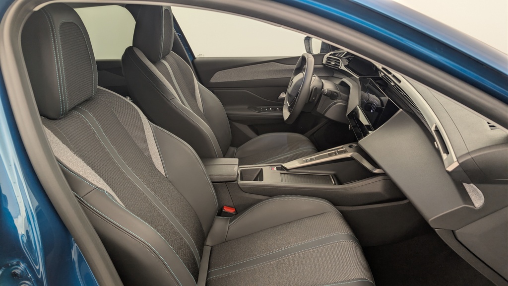 Peugeot 408 Hybrid 136 e-DCS6 Allure