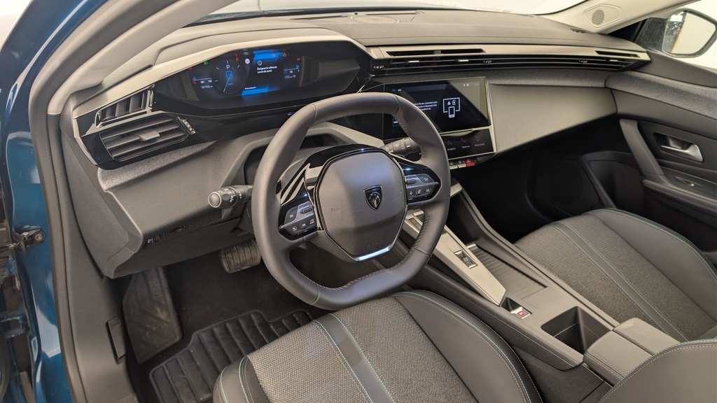 Peugeot 408 Hybrid 136 e-DCS6 Allure