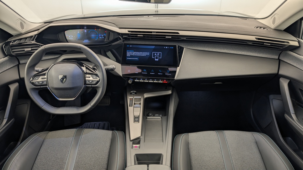 Peugeot 408 Hybrid 136 e-DCS6 Allure