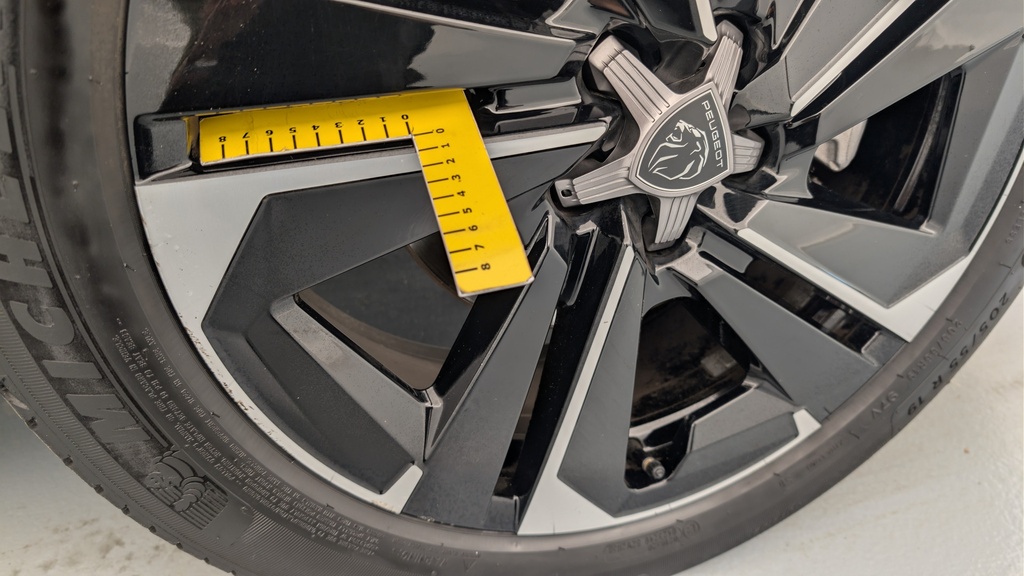 Peugeot 408 Hybrid 136 e-DCS6 Allure