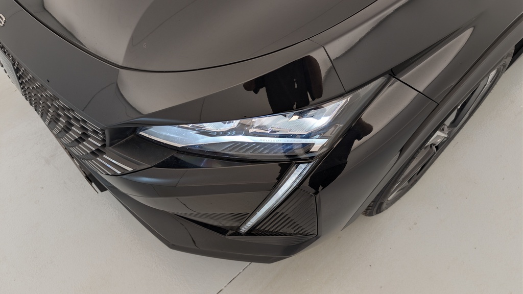 Peugeot 408 Hybrid 136 e-DCS6 Allure