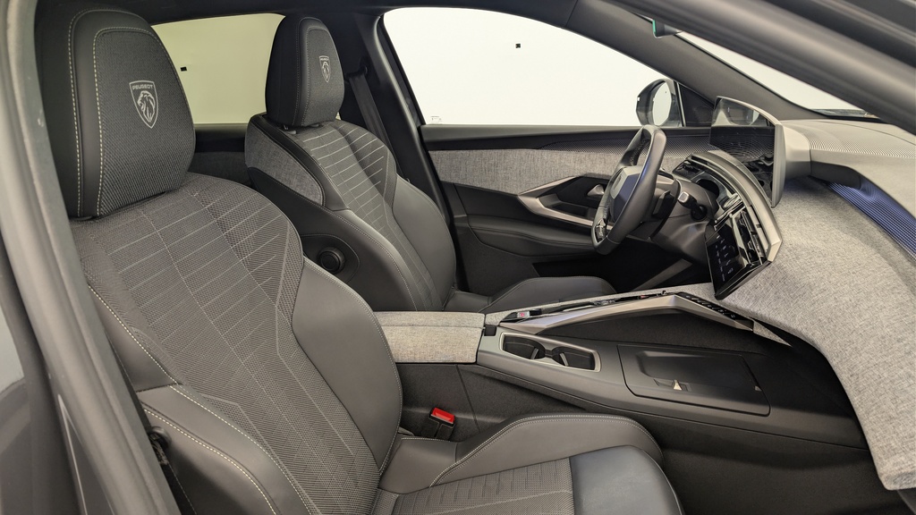 Peugeot 3008 Hybrid 145 e-DCS6 GT