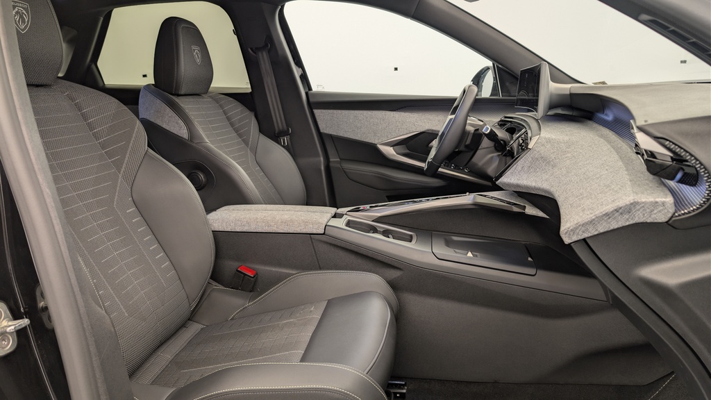 Peugeot 3008 Hybrid 145 e-DCS6 GT