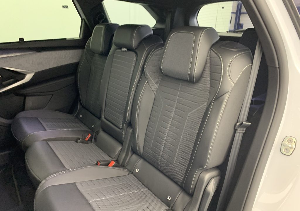 Peugeot 5008 Hybrid 145 e-DCS6 GT