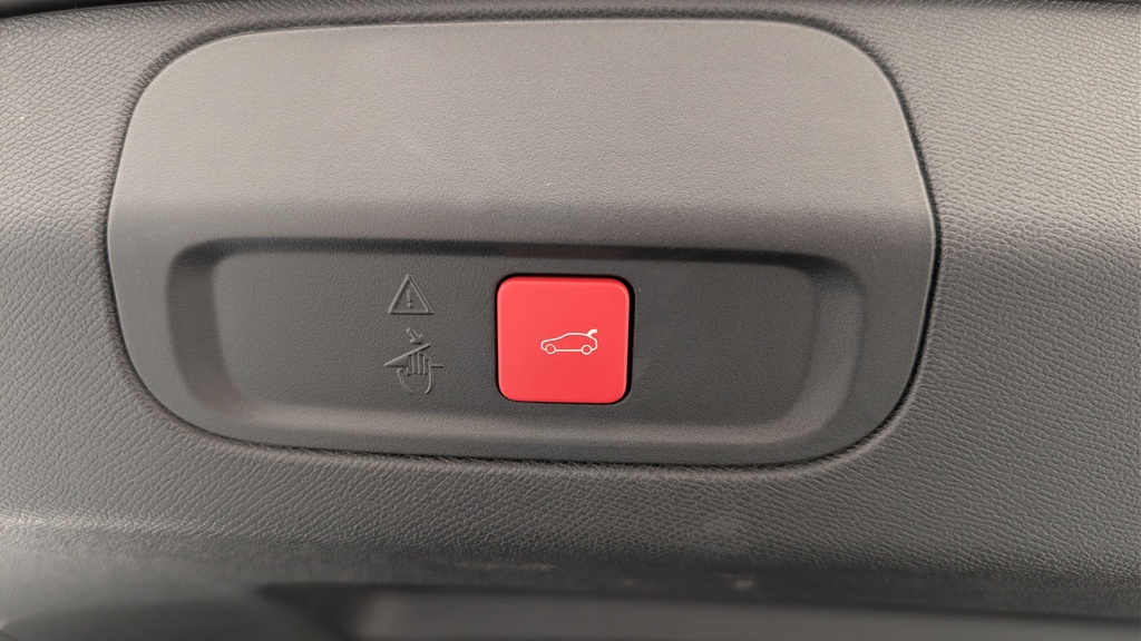 Peugeot 408 Hybrid 145 e-DCS6 GT