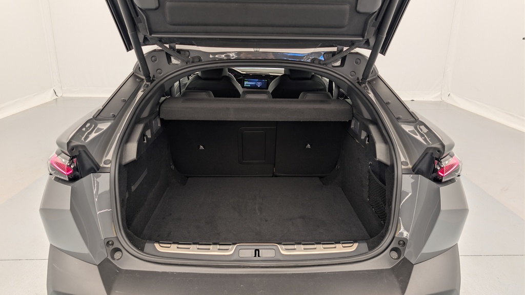 Peugeot 408 Hybrid 145 e-DCS6 GT